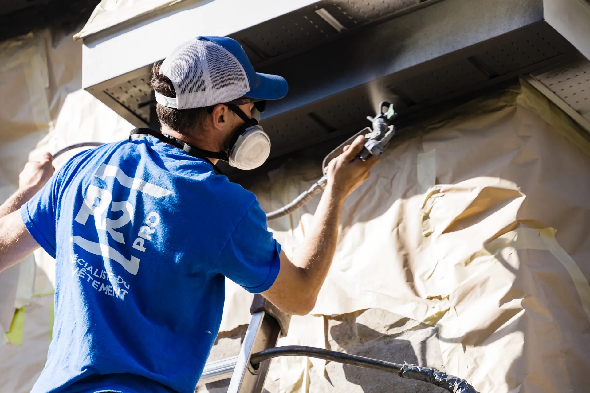 Application professionnelle de peinture au spray