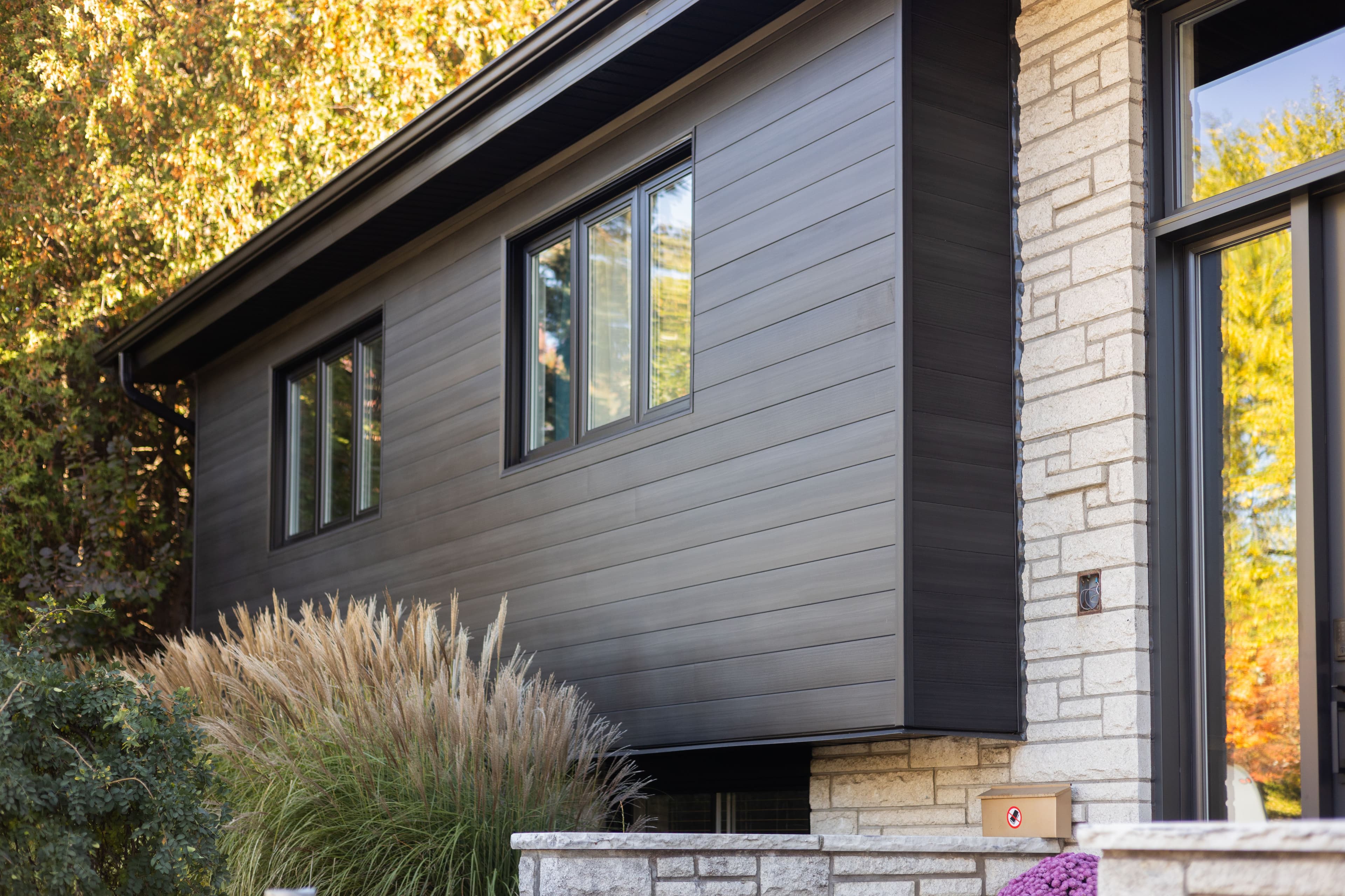 Rénovation de façade en aluminium Rialux Tiago | Boucherville